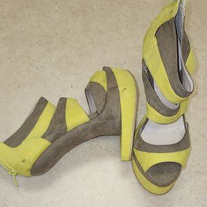 Qupid Bizarre Two-Tone Heel